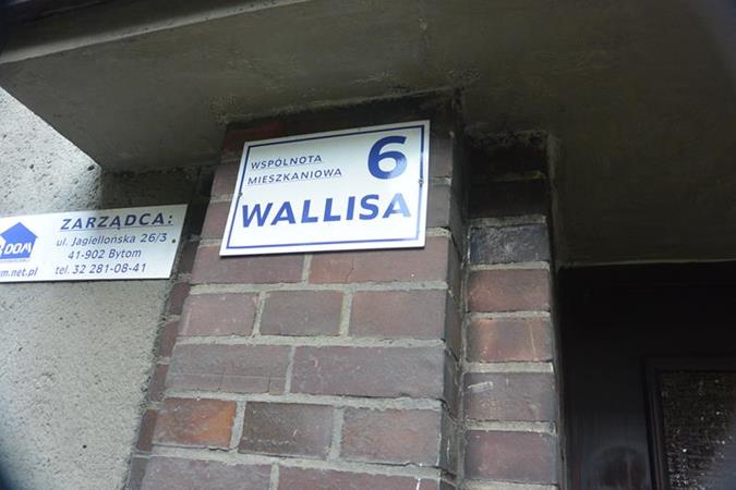 Ulica ÂŁukasza Wallisa 6 (1).JPG
