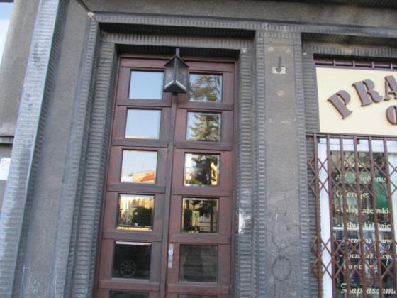 KrakĂłw LSR - ul. KsiĂŞdza Biskupa WÂładysÂława Bandurskiego 58 (1).jpg