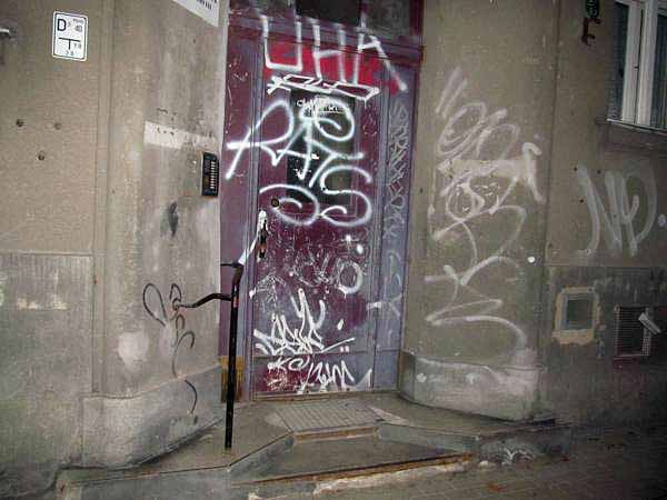 WrocÂław LSR - ul. Ignacego ÂŁukasiewicza 16.jpg